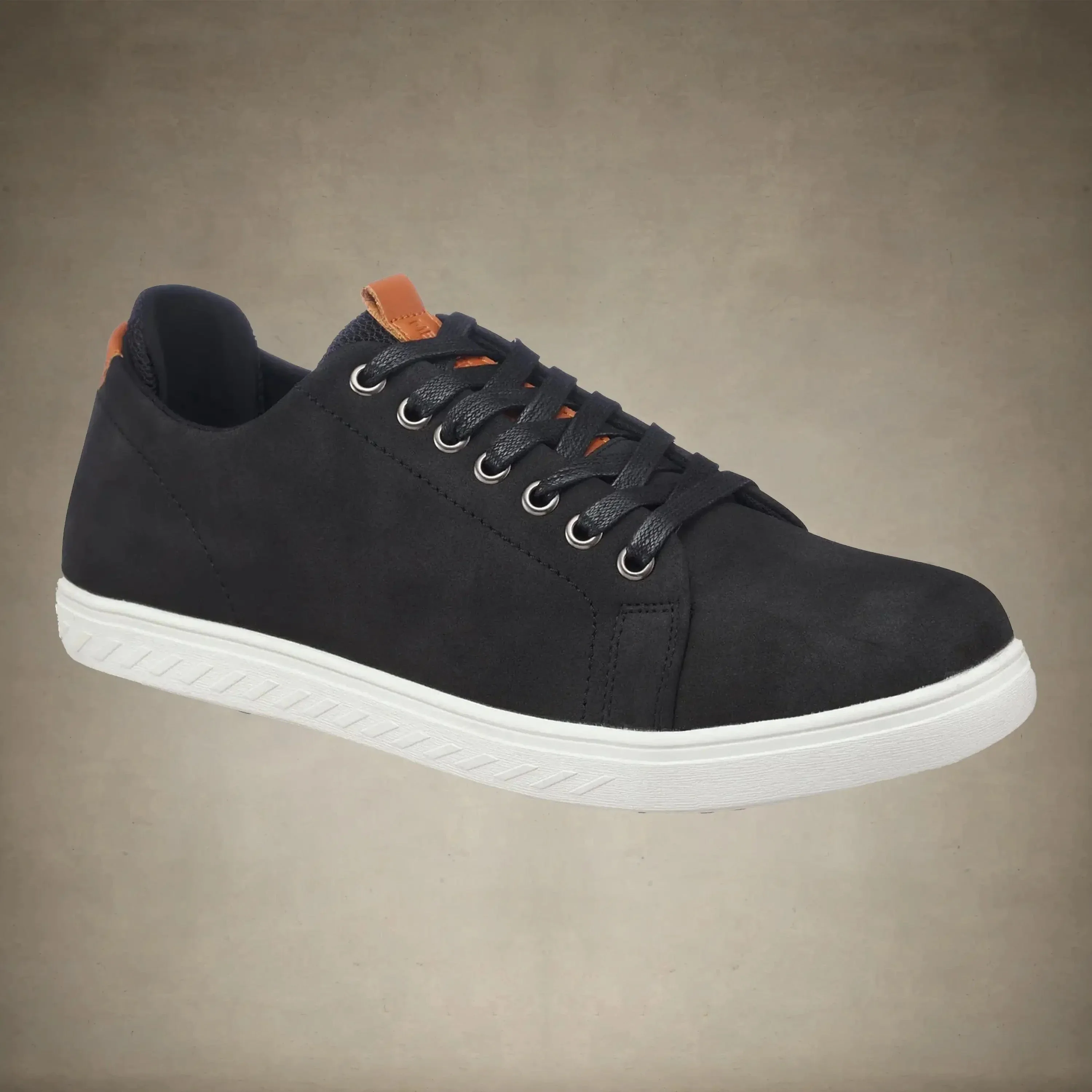 Men's Bulls Low Top Court Shoes - FINAL SALE - Image 5
