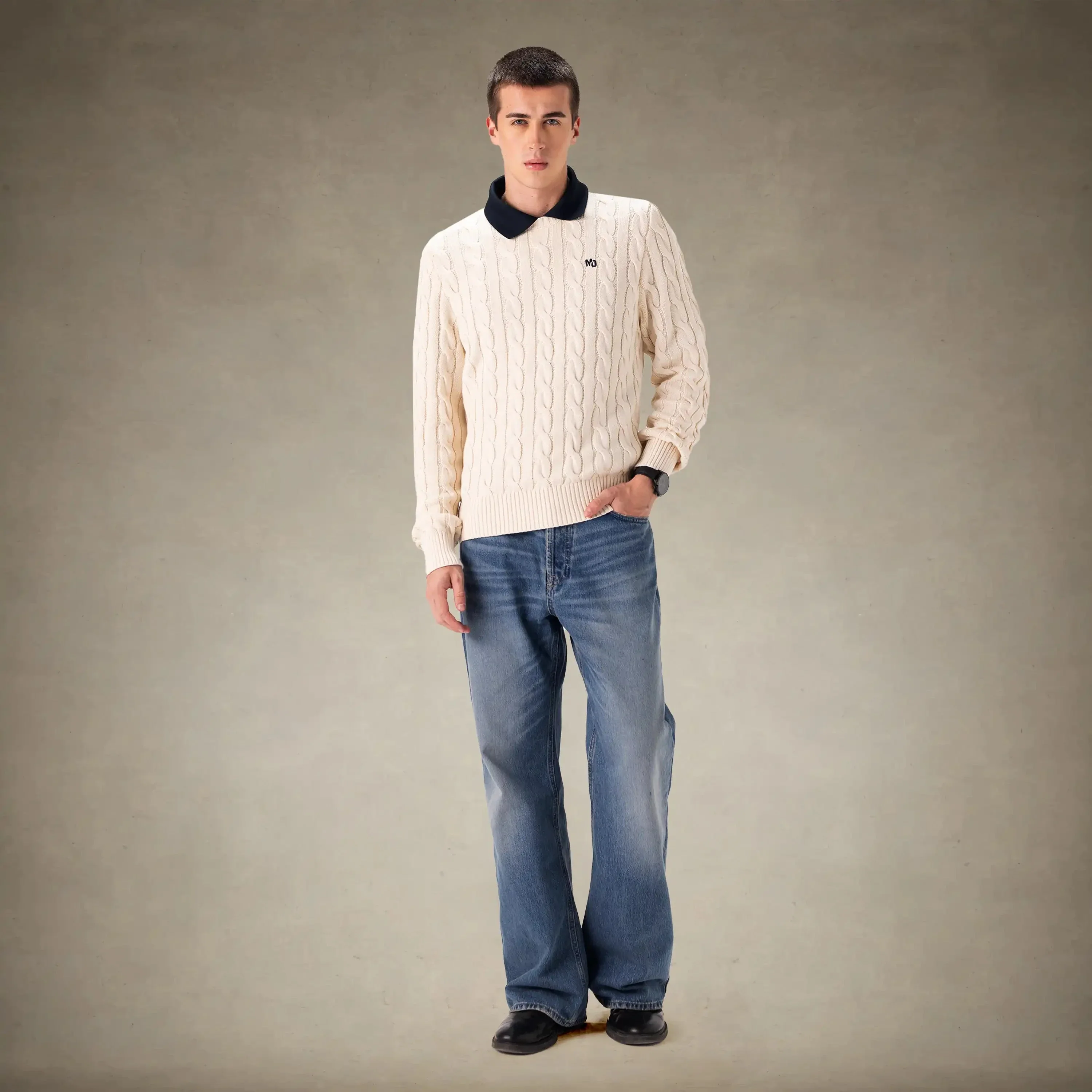 Men's Crew Neck Cable Sweater - Image 10