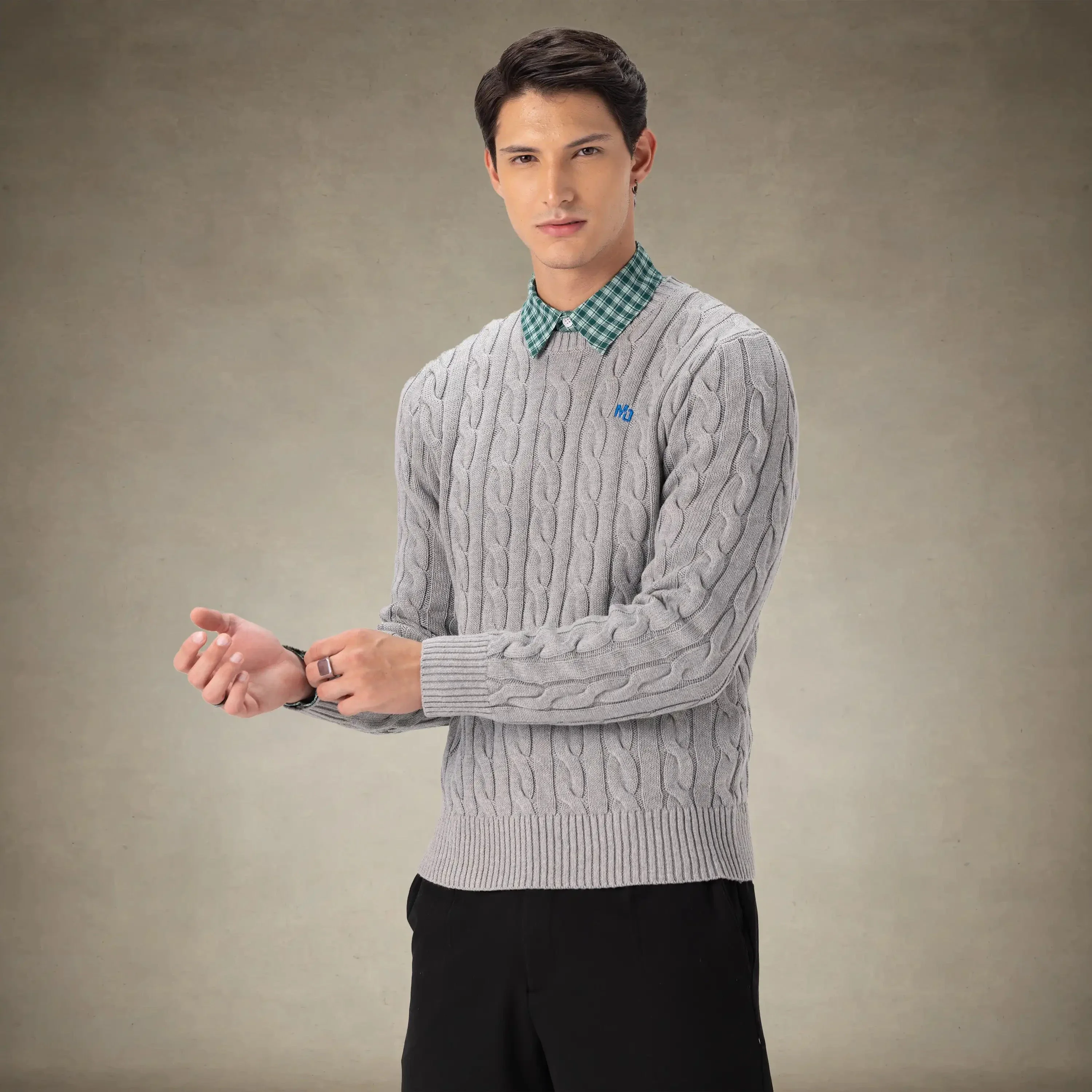 Men's Crew Neck Cable Sweater - Image 20