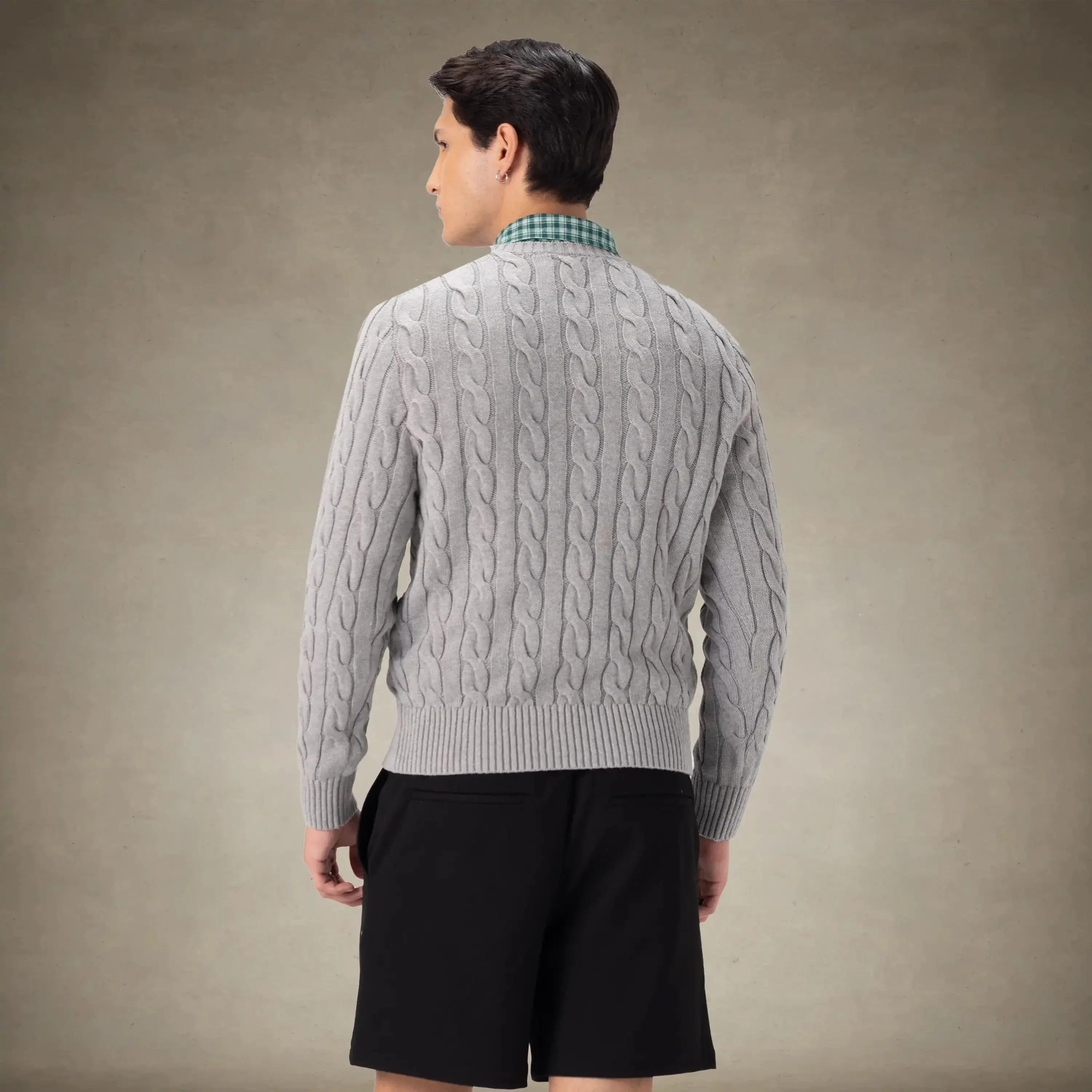 Men's Crew Neck Cable Sweater - Image 21