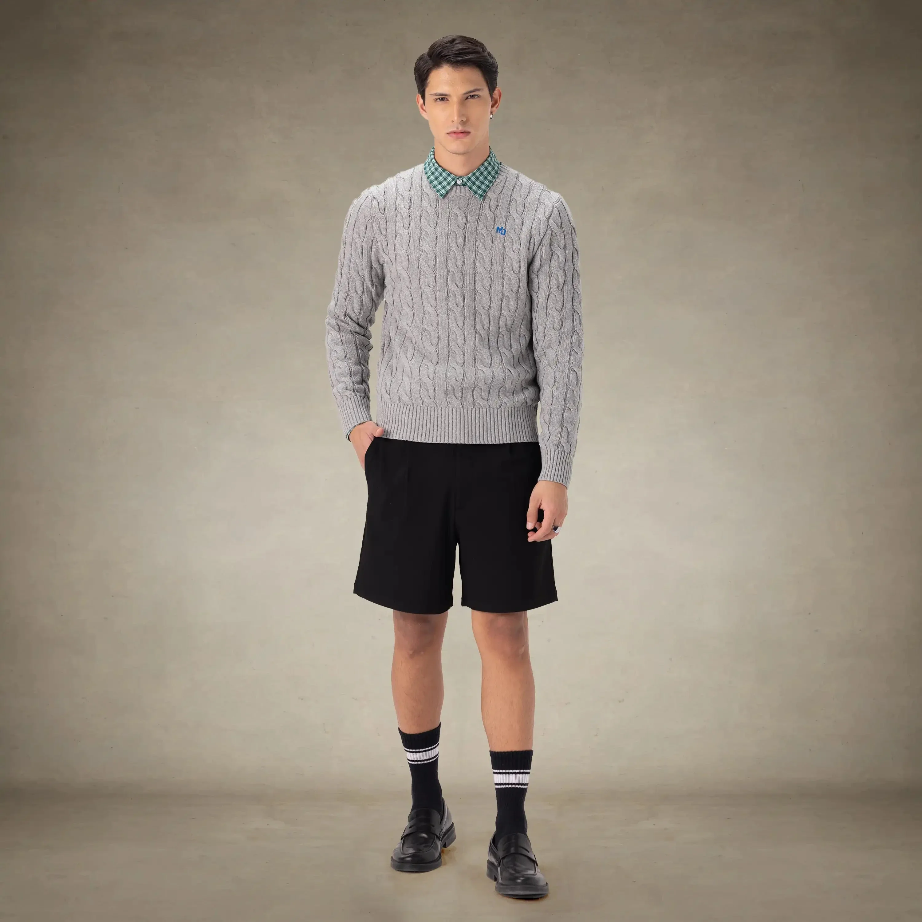 Men's Crew Neck Cable Sweater - Image 22